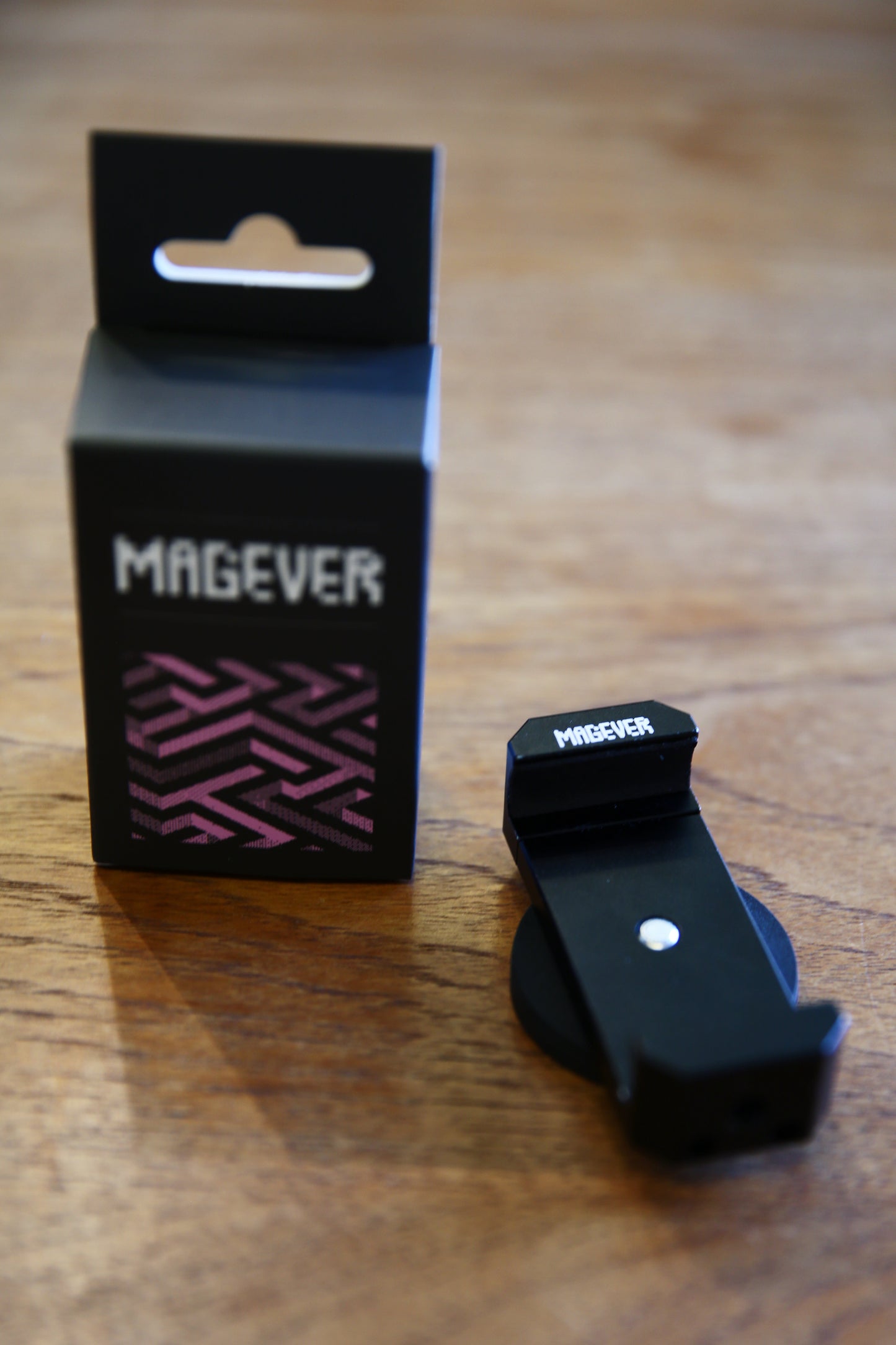 Magever - Magnatic Phone Holder